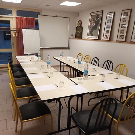 Logis Hotel - Les Paturelles Avesnelles Εξωτερικό φωτογραφία